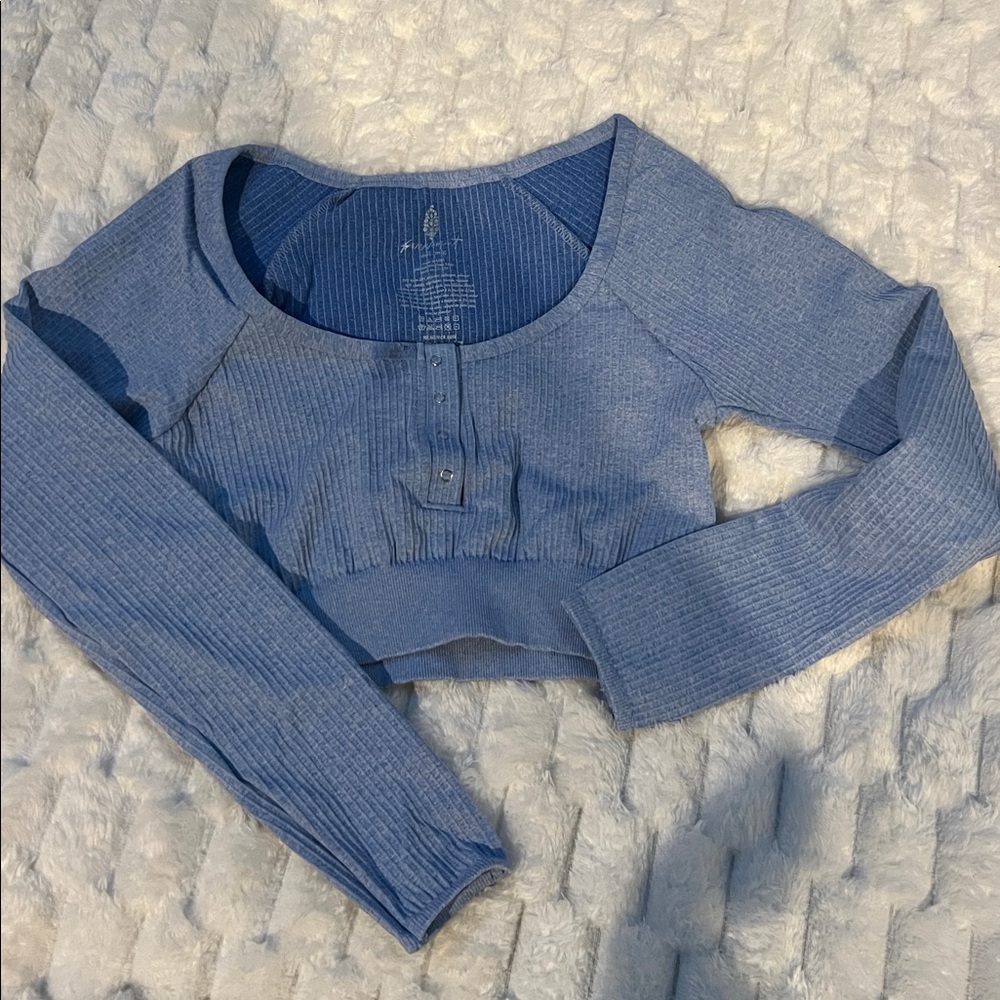 🌺Free people through the night Henley crop top - Picture 12 of 15